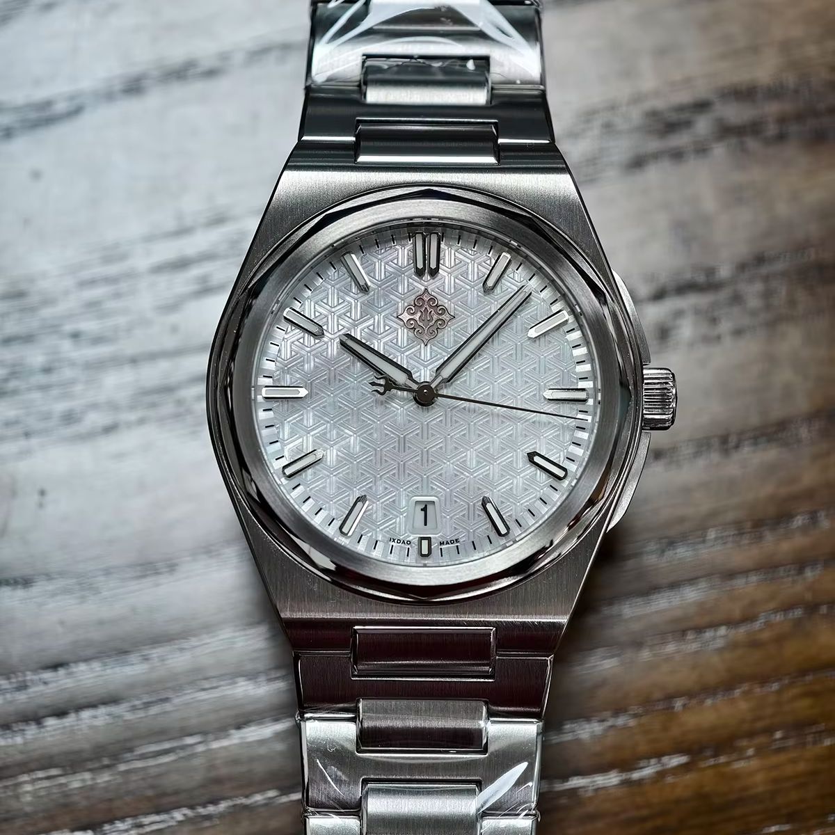 IX&DAO 2026 New Warrior นาฬิกา - Omega Watch Constellation บทวิจารณ์และราคา